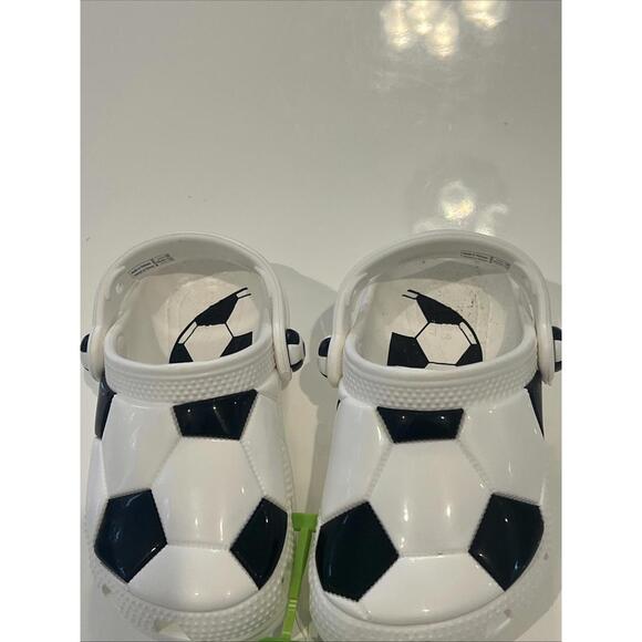 Crocs Little Kids Size C8 Soccer Clogs White Black - Picture 5 of 9